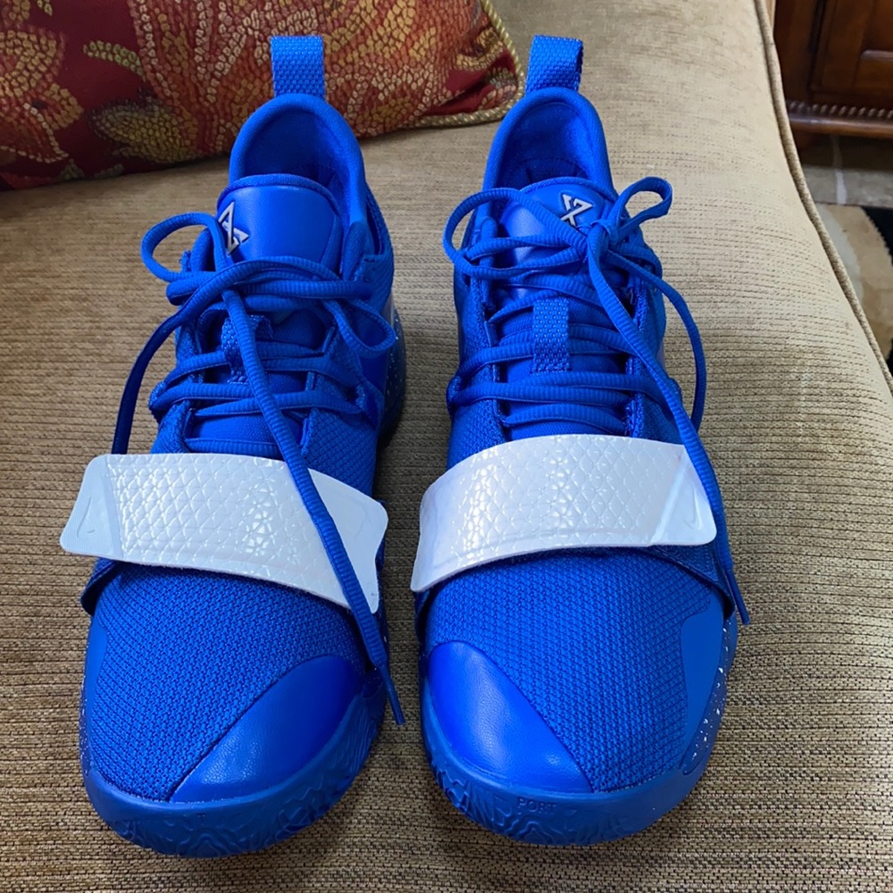 Nike men’s sneakers